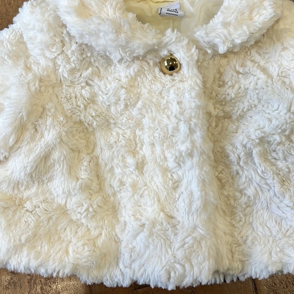 Jamie and jack white faux fur jacket - Picture 2 of 6